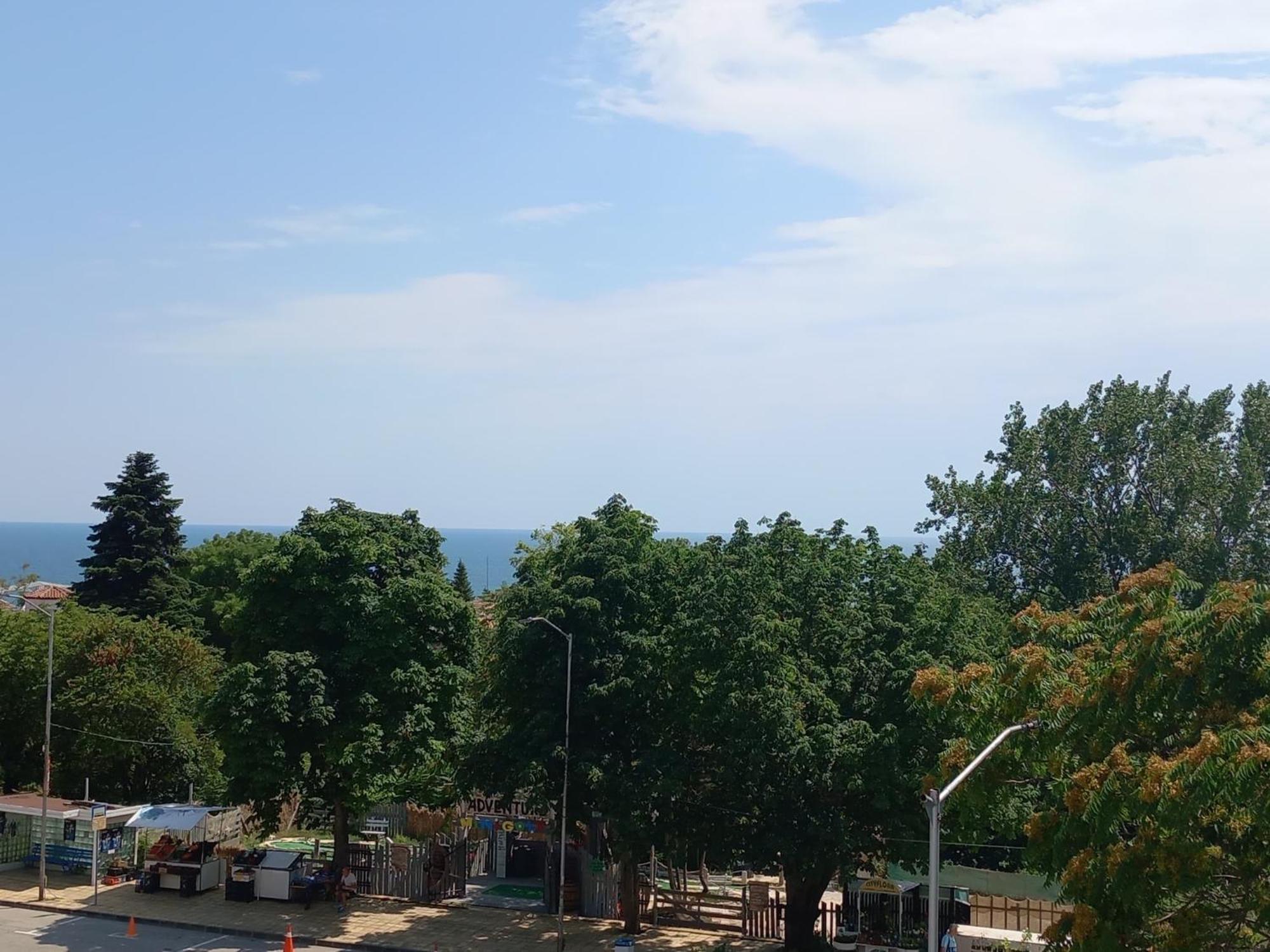 Private Apartments In White Rock Castle Balchik Exterior photo